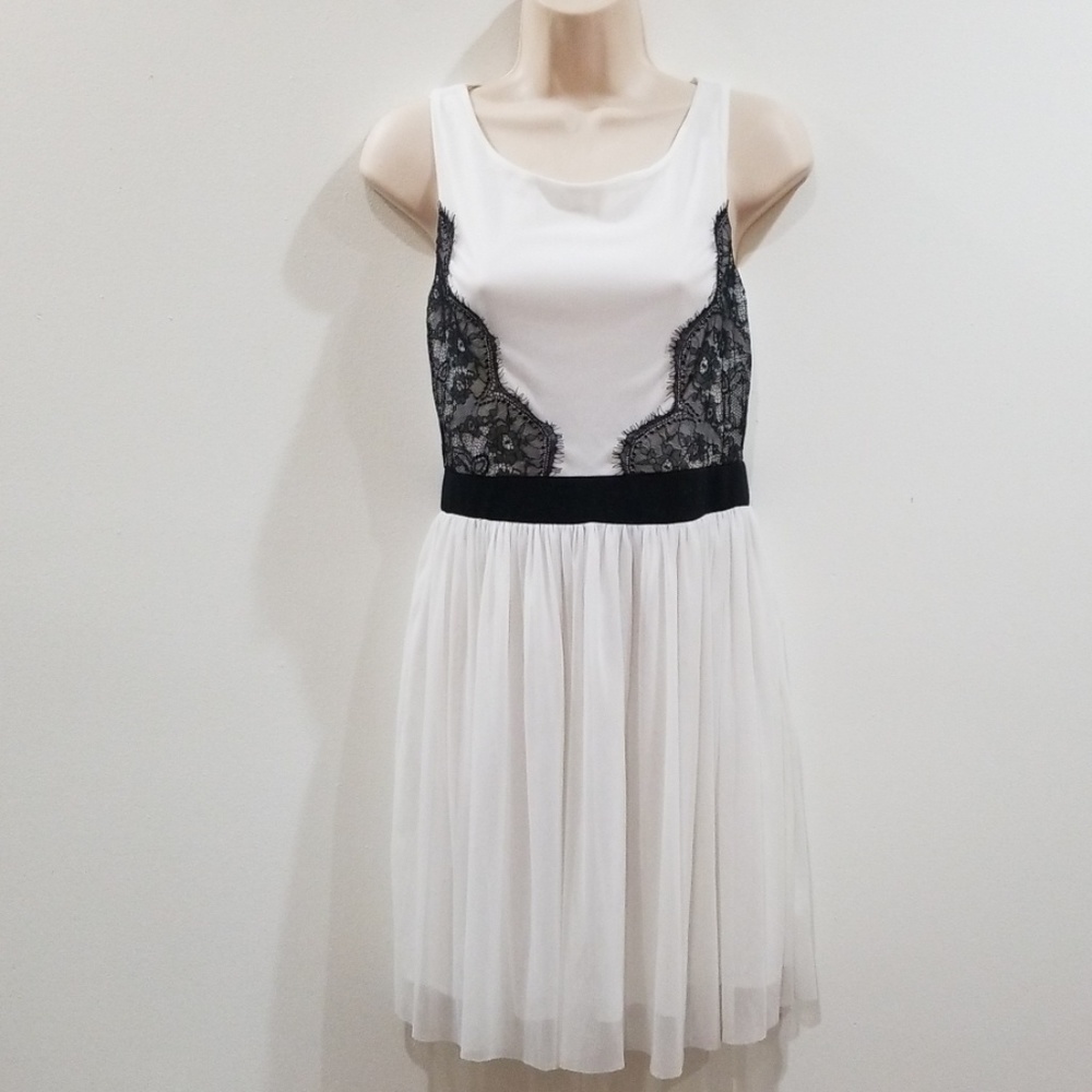 Malloy white and black formal dress